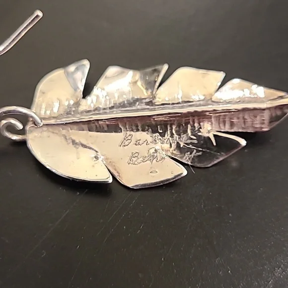 Leaf Earings - Picture 2 of 4